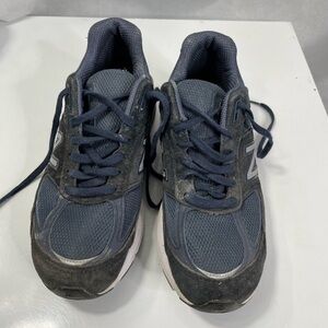 New Balance dark blue 990v5 sneakers, EUC